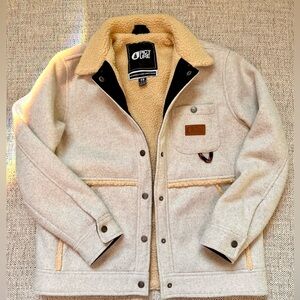 Picture Organic Women's Gaiby Faux Shearling Jacket in Off-White
(Fits like S/M)